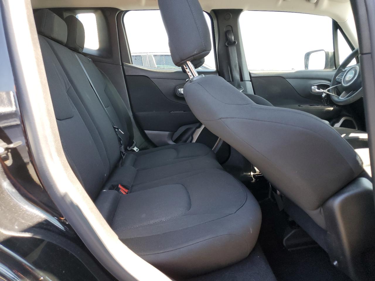 2016 Jeep Renegade Sport VIN: ZACCJAAT5GPE43984 Lot: 80622885