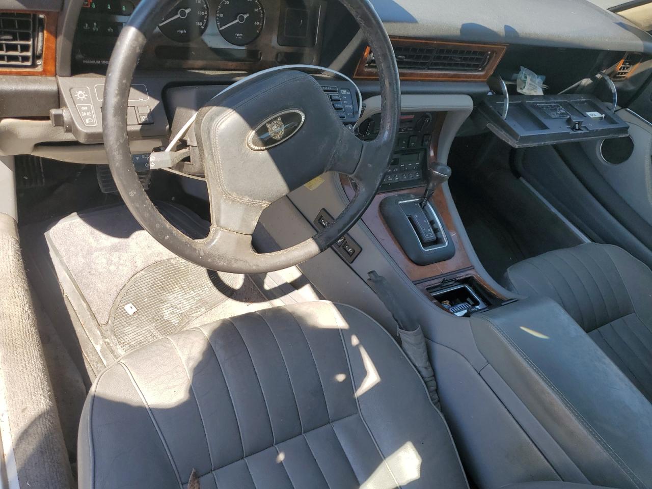 1988 Jaguar Xj6 VIN: SAJHV1646JC548526 Lot: 81043425