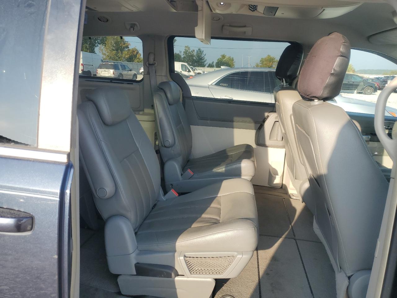 2008 Chrysler Town & Country Touring VIN: 2A8HR54P38R782740 Lot: 81199295