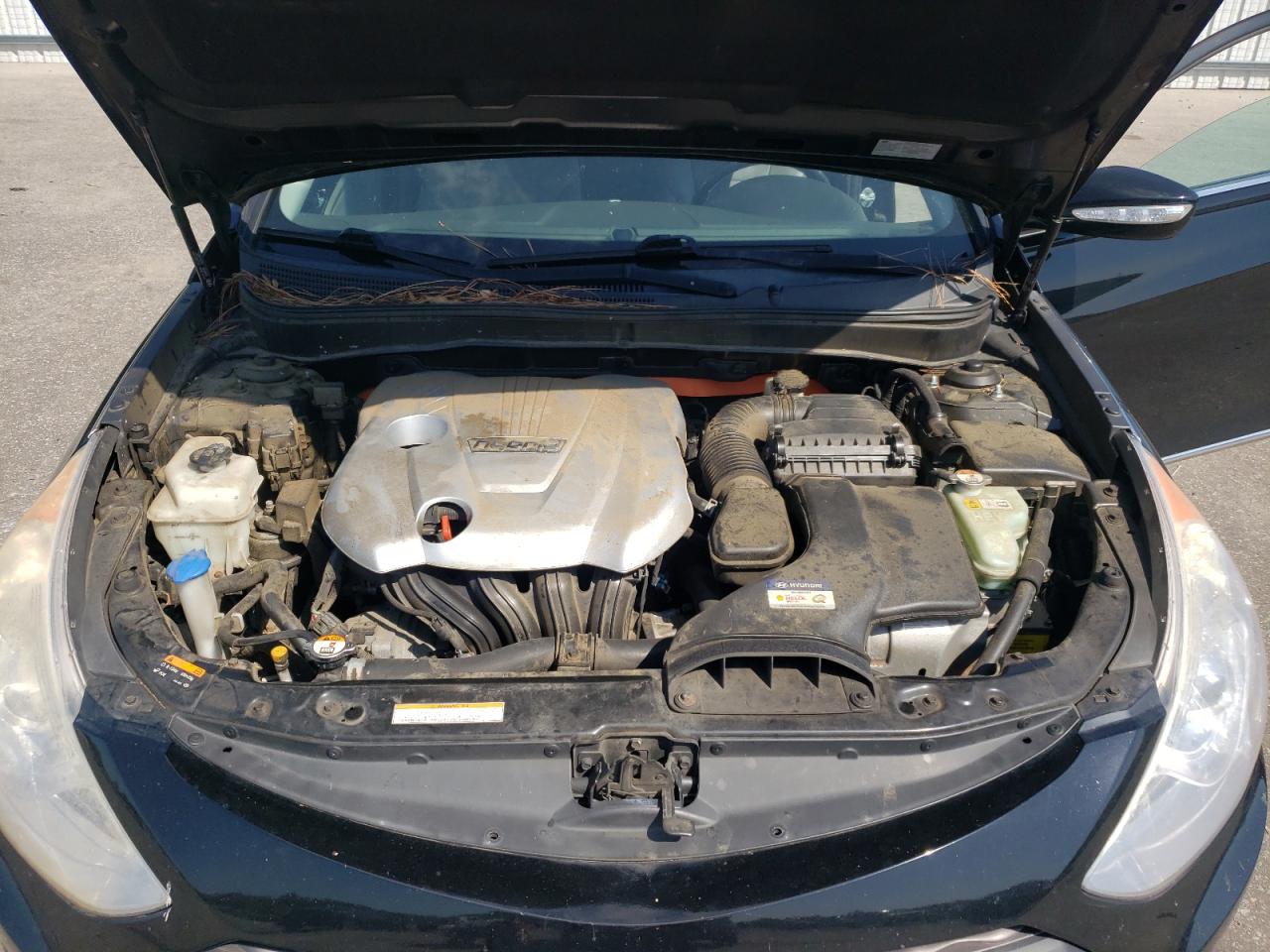 2015 Hyundai Sonata Hybrid VIN: KMHEC4A42FA125828 Lot: 83864655