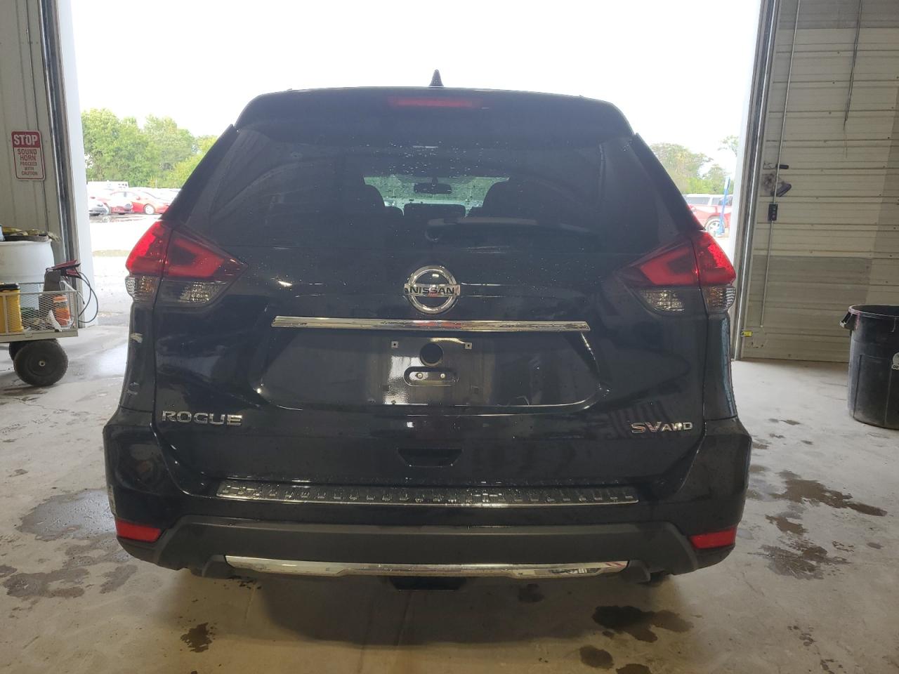 2018 Nissan Rogue S VIN: 5N1AT2MV1JC740200 Lot: 81306225