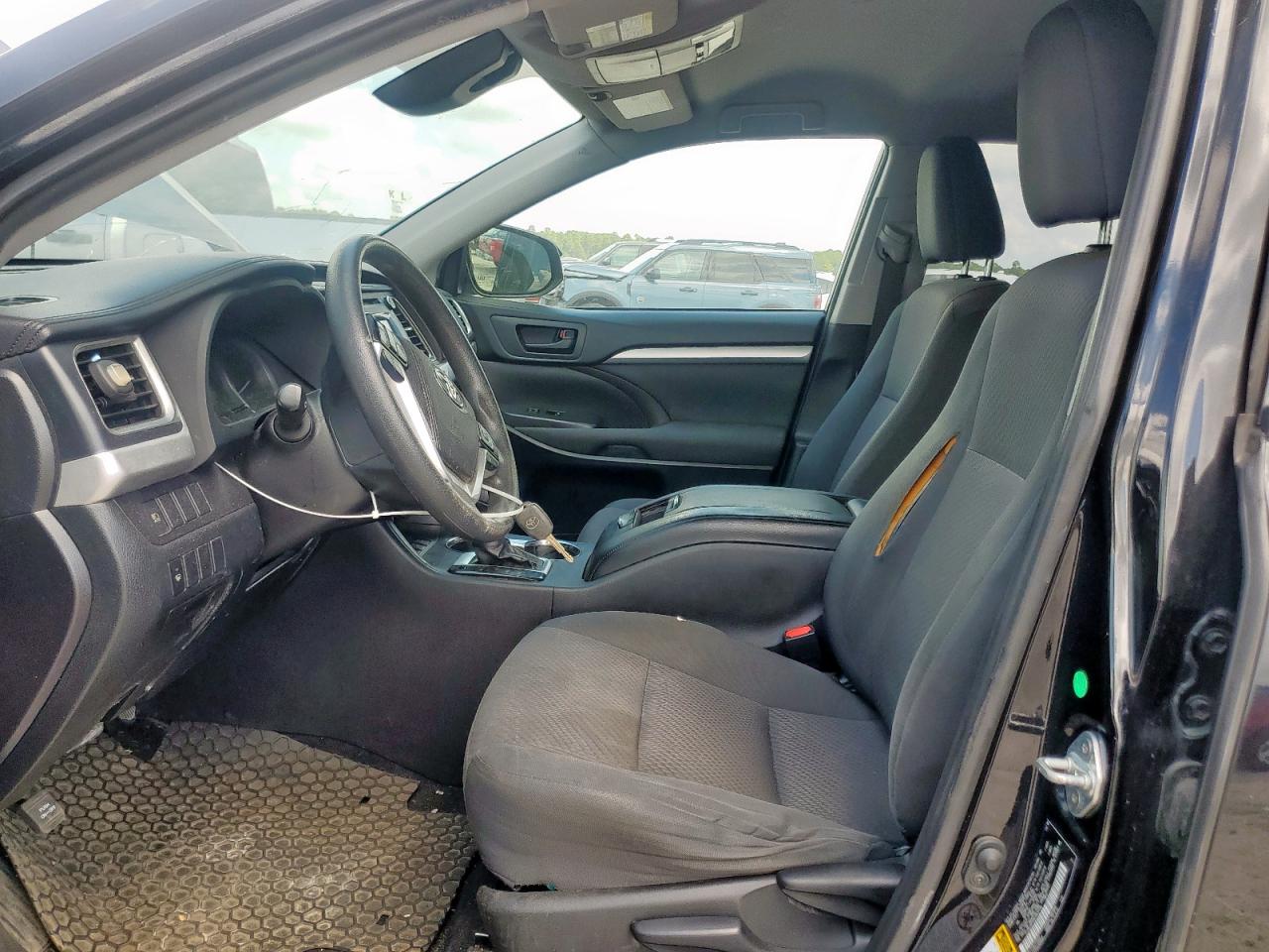 2019 Toyota Highlander Le VIN: 5TDBZRFH7KS945110 Lot: 68960885