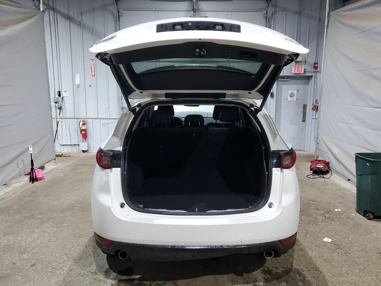 2019 Mazda Cx-5 Grand Touring VIN: JM3KFBDM1K1557763 Lot: 82165255