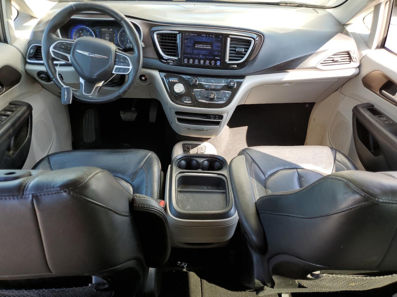 2017 Chrysler Pacifica Touring L VIN: 2C4RC1BG8HR705340 Lot: 71433955