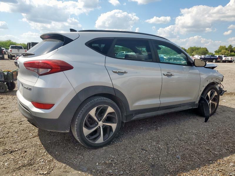  HYUNDAI TUCSON 2016 Серебристый