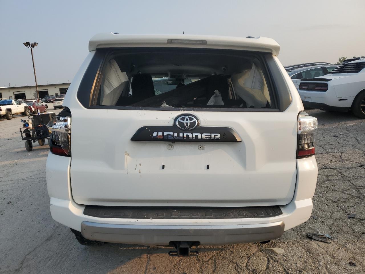 2021 Toyota 4Runner Sr5/Sr5 Premium VIN: JTEPU5JR8M5935946 Lot: 71610835