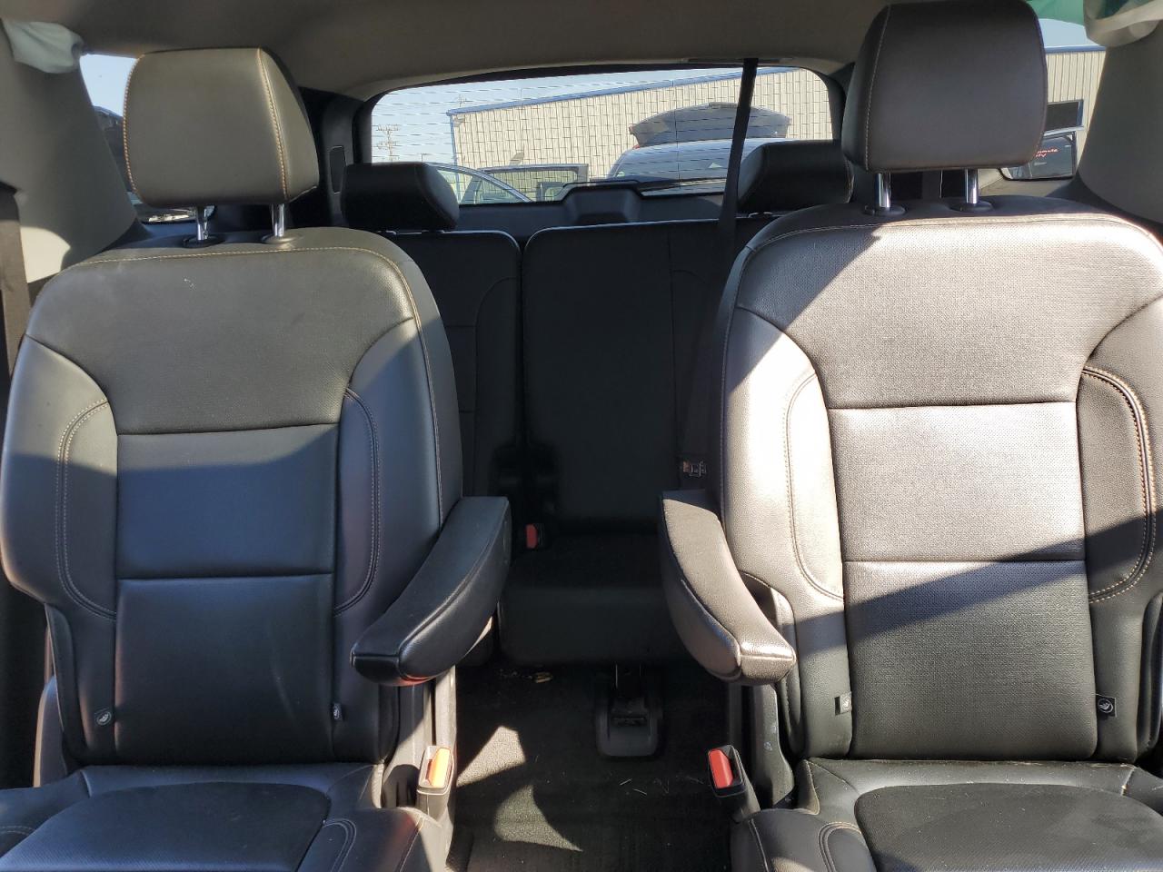 2019 Chevrolet Traverse Premier VIN: 1GNEVKKW1KJ210082 Lot: 84362025