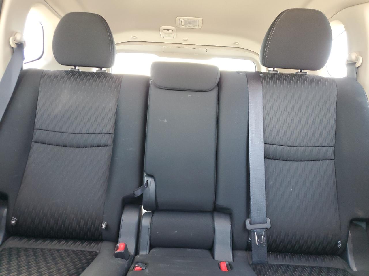 2018 Nissan Rogue S VIN: KNMAT2MT8JP533251 Lot: 81733075