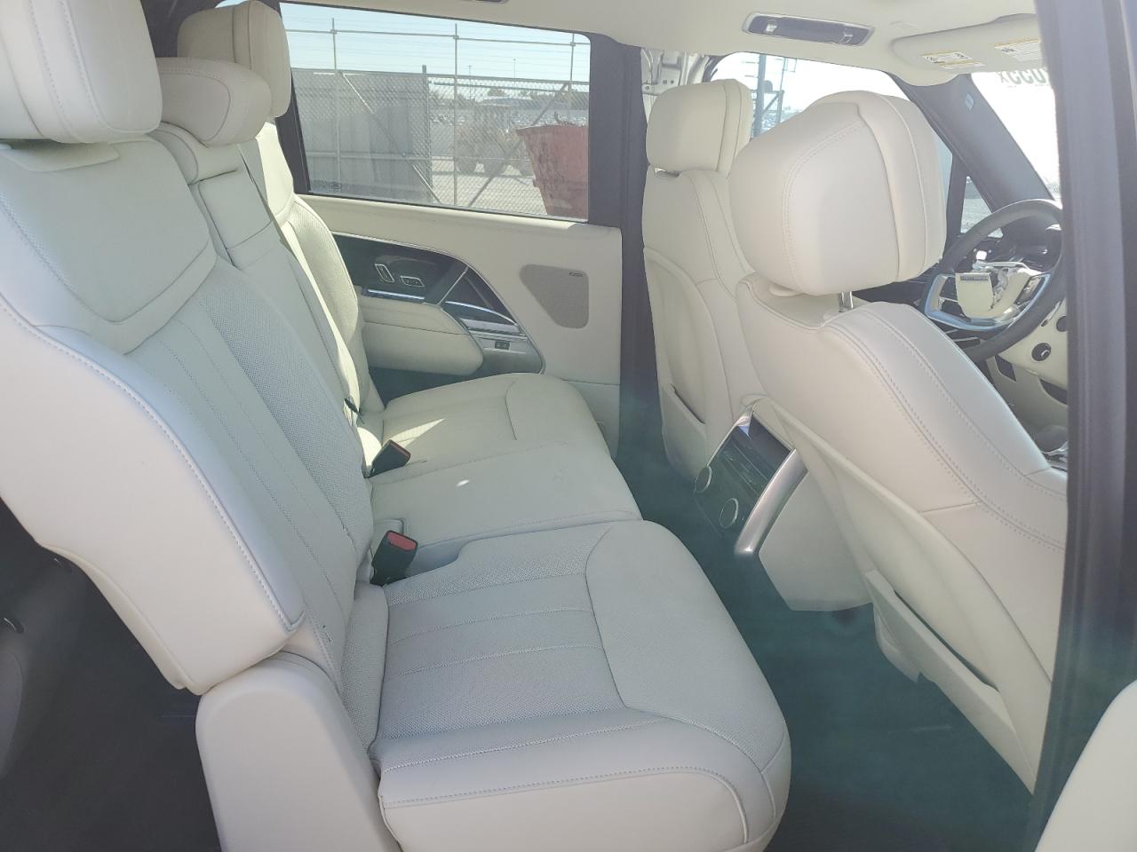 2025 Land Rover Range Rover Se VIN: SALKPBE91SA302863 Lot: 81442055