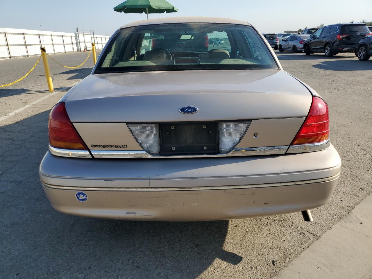 1998 Ford Crown Victoria Lx VIN: 2FAFP74W6WX110340 Lot: 71804755