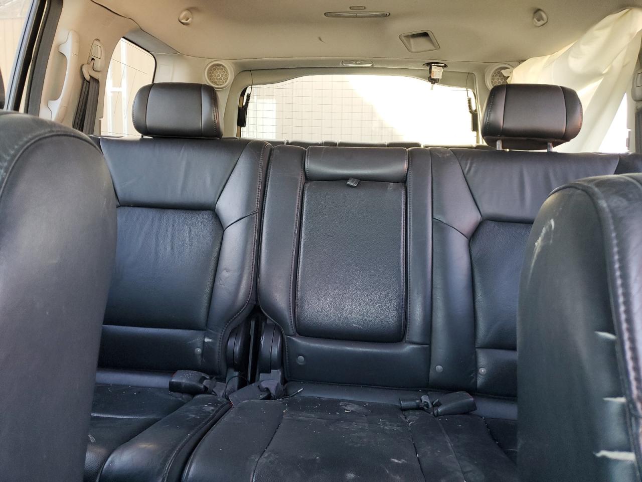 2011 Honda Pilot Touring VIN: 5FNYF4H92BB038040 Lot: 84549175