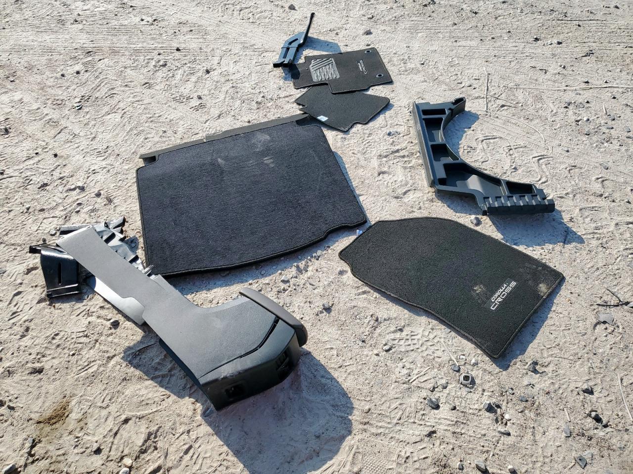 2024 Toyota Corolla Cross Xle VIN: 7MUDAAAG7RV090361 Lot: 80551565