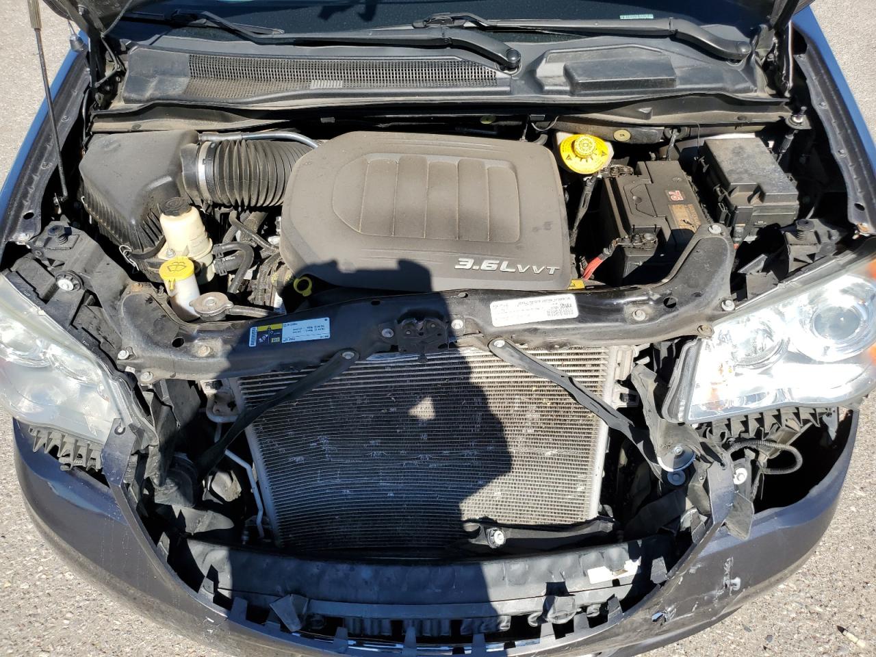 2016 Chrysler Town & Country Limited Platinum VIN: 2C4RC1GG8GR215844 Lot: 84833435