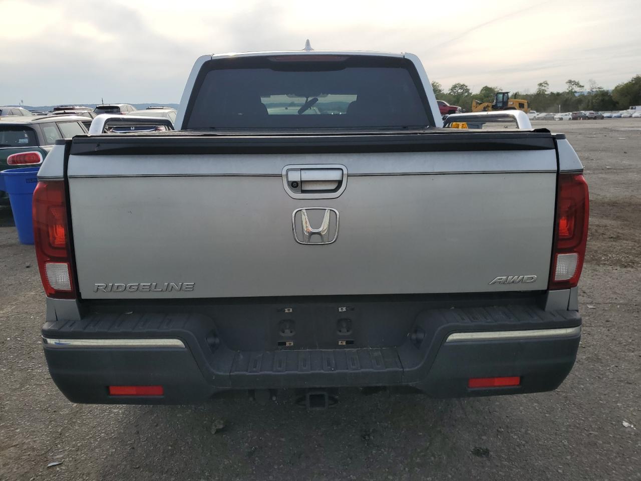 2017 Honda Ridgeline Rts VIN: 5FPYK3F46HB007094 Lot: 81854075