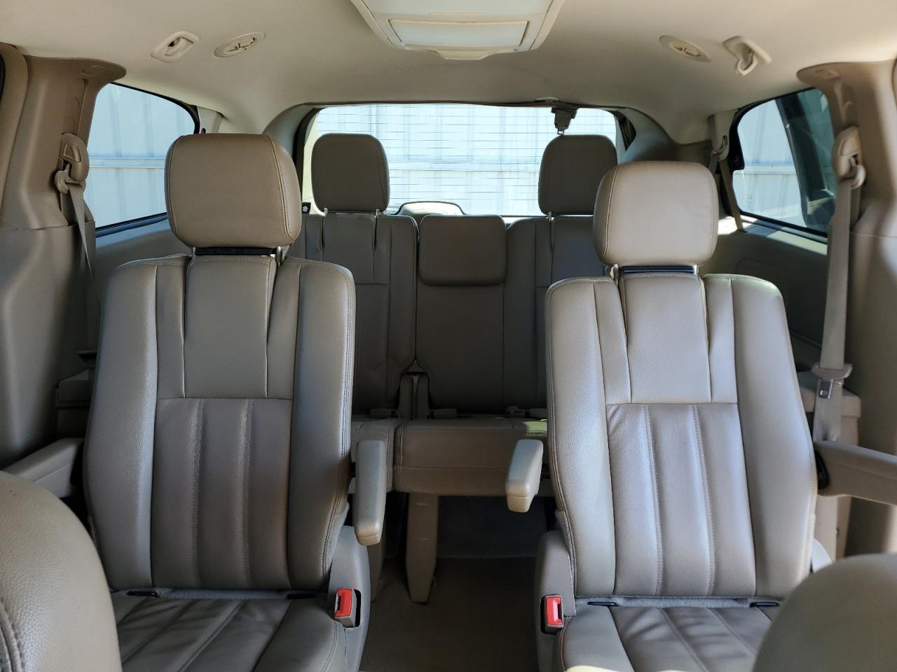 2015 Chrysler Town & Country Touring VIN: 2C4RC1BG9FR552559 Lot: 84014495