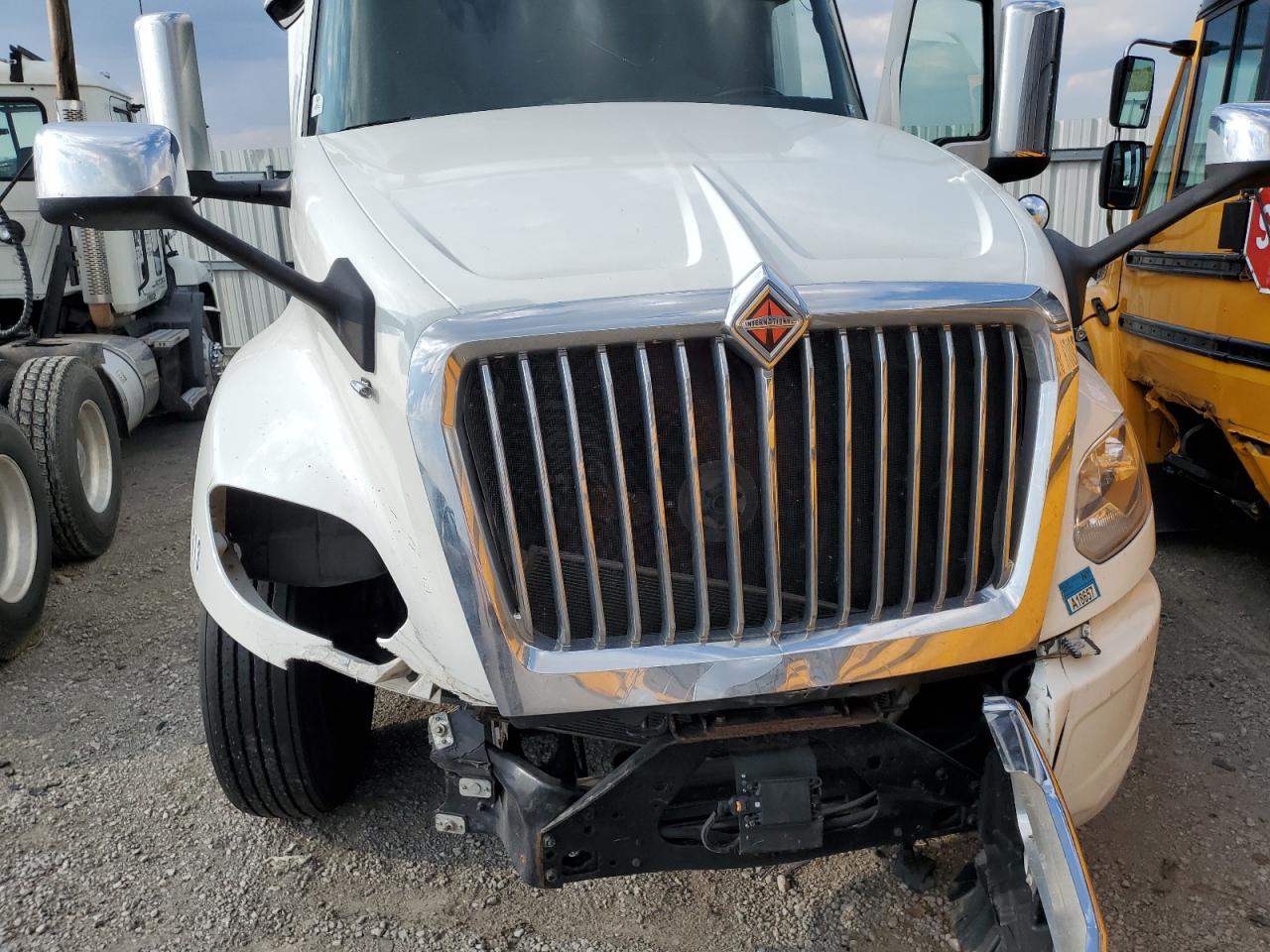 2020 International Lt625 Semi Truck VIN: 3HSDZAPR6LN883820 Lot: 70350255