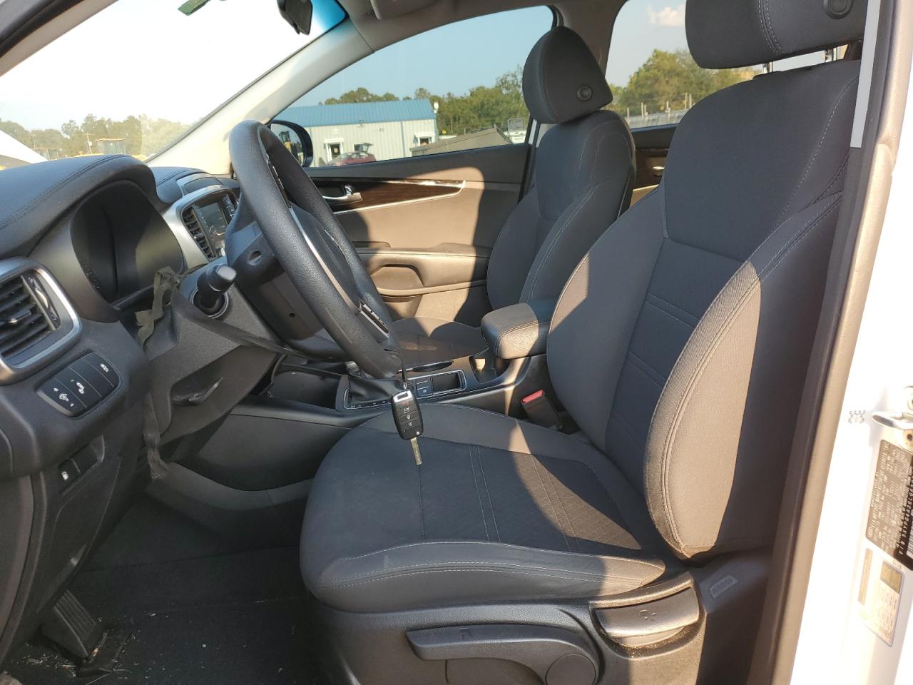 2020 Kia Sorento L VIN: 5XYPG4A36LG659693 Lot: 81482895