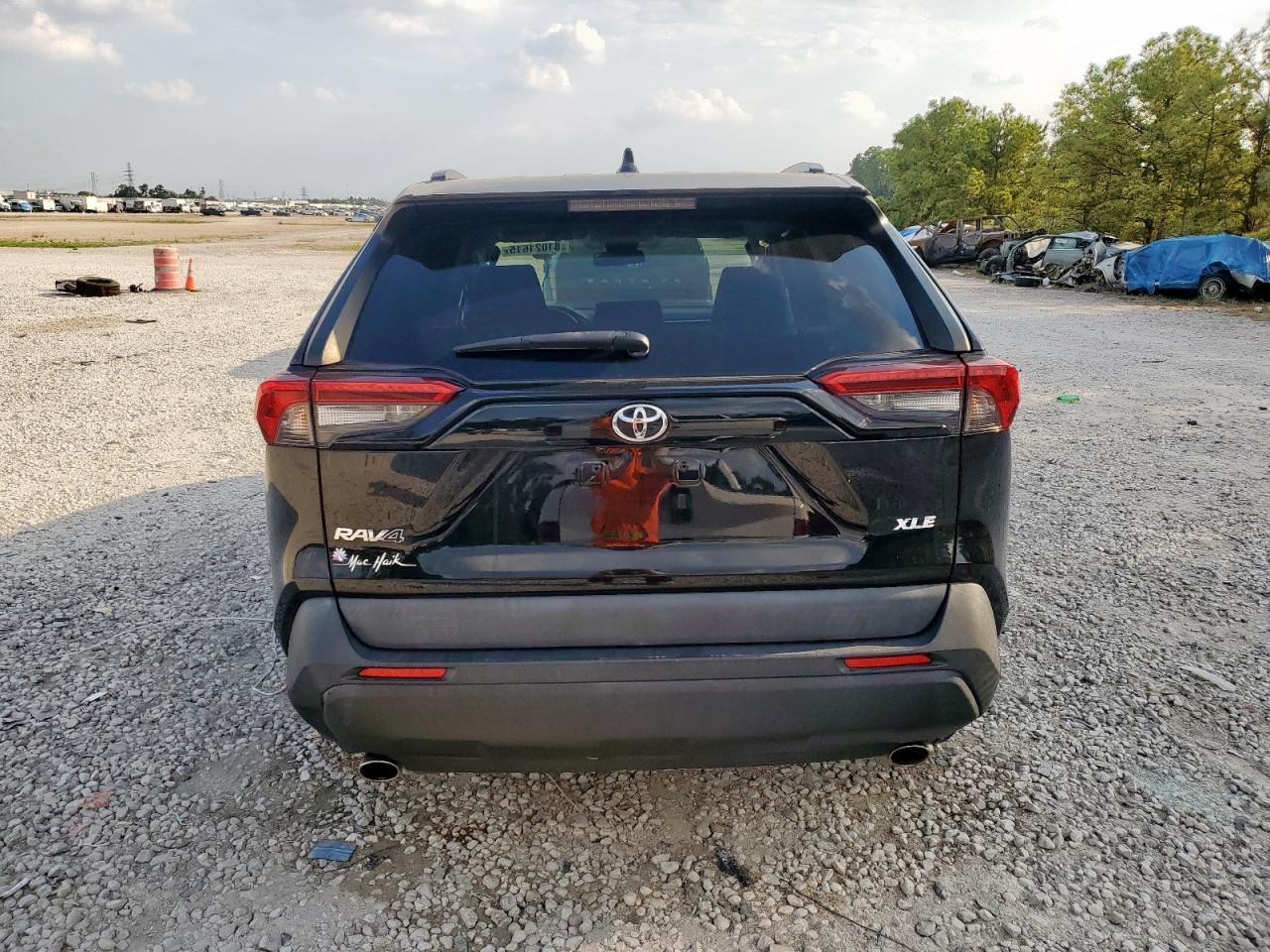 2021 Toyota Rav4 Xle VIN: 2T3W1RFV0MC146710 Lot: 81021615