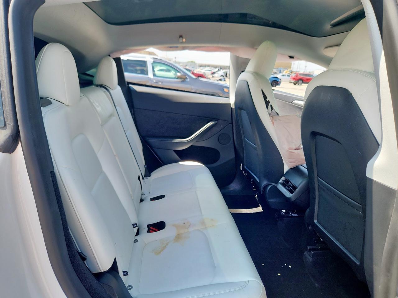 2024 Tesla Model Y VIN: 7SAYGDEE9RA321107 Lot: 80468405