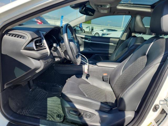  TOYOTA CAMRY 2022 Белы