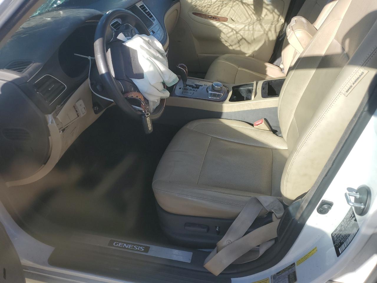 2012 Hyundai Genesis 4.6L VIN: KMHGC4DF6CU204760 Lot: 84365845