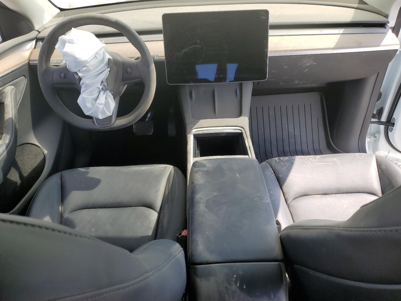 2025 Tesla Model Y VIN: 7SAYGDEE6SF273106 Lot: 80185485