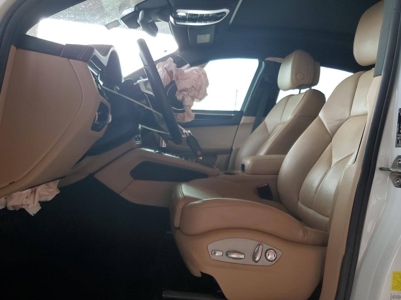 2020 Porsche Macan VIN: WP1AA2A57LLB03781 Lot: 71270315