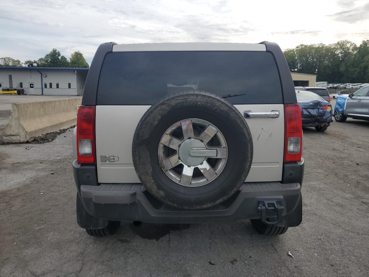 2007 Hummer H3 VIN: 5GTDN13E878102070 Lot: 81040085