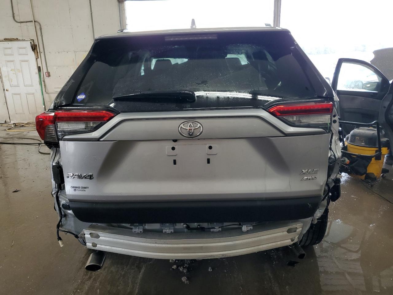 2021 Toyota Rav4 Xle Premium VIN: 2T3A1RFV4MC240776 Lot: 70777815