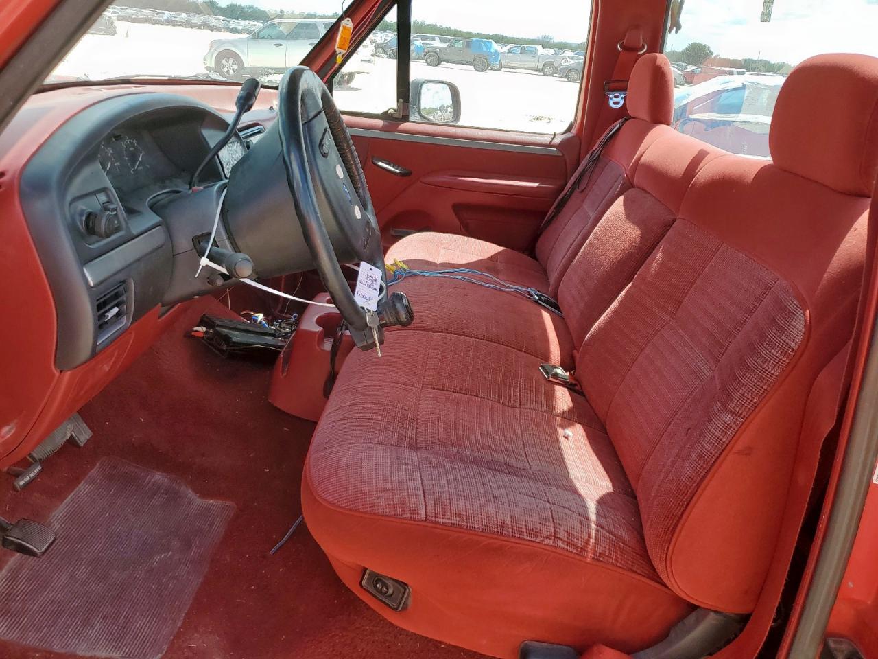 1992 Ford F150 VIN: 1FTDF15NXNLA50081 Lot: 81692705