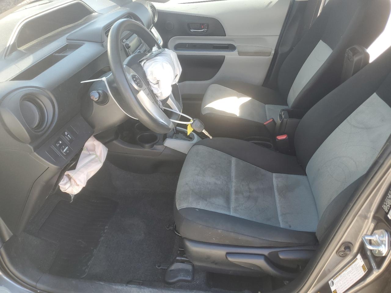 2013 Toyota Prius C VIN: JTDKDTB35D1553541 Lot: 84589545