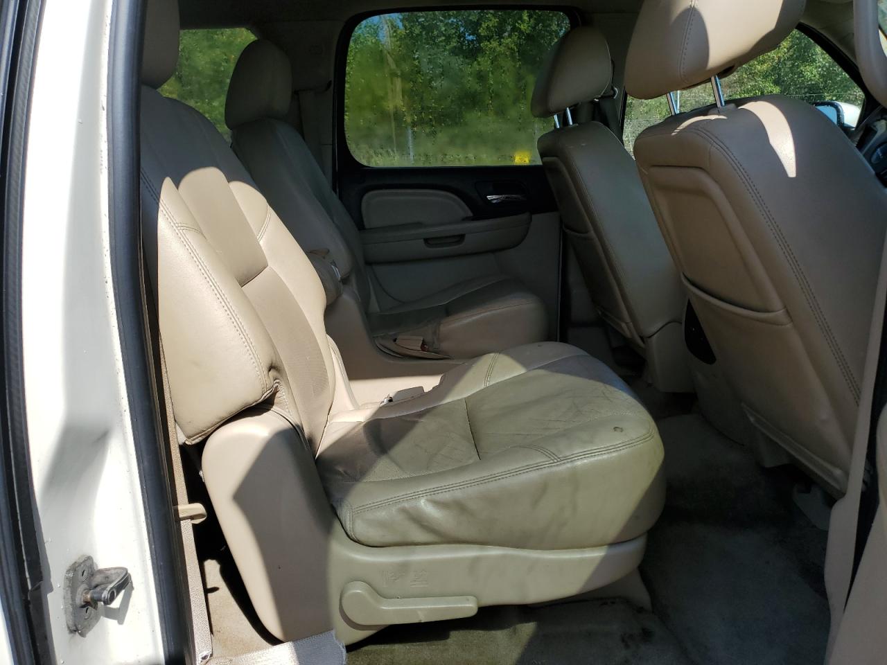 2011 GMC Yukon Xl Denali VIN: 1GKS2MEF5BR288429 Lot: 80687215