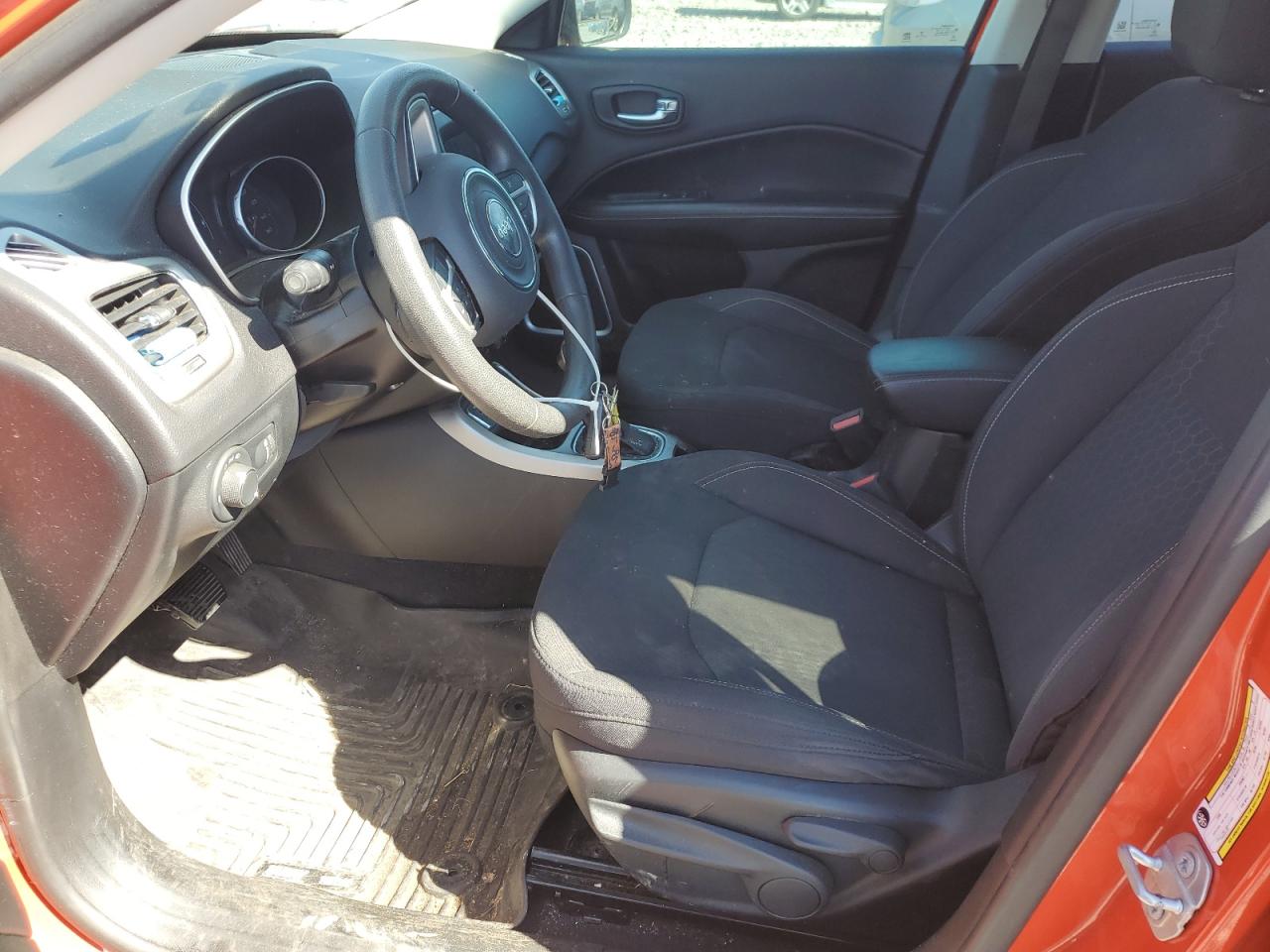 2019 Jeep Compass Sport VIN: 3C4NJCAB5KT676552 Lot: 83973435