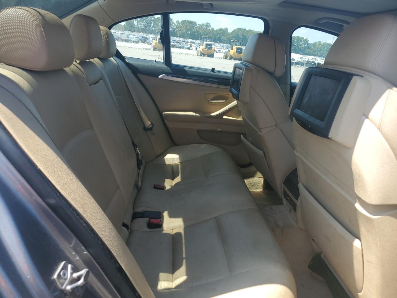 2011 BMW 550 I VIN: WBAFR9C51BC270039 Lot: 71404415