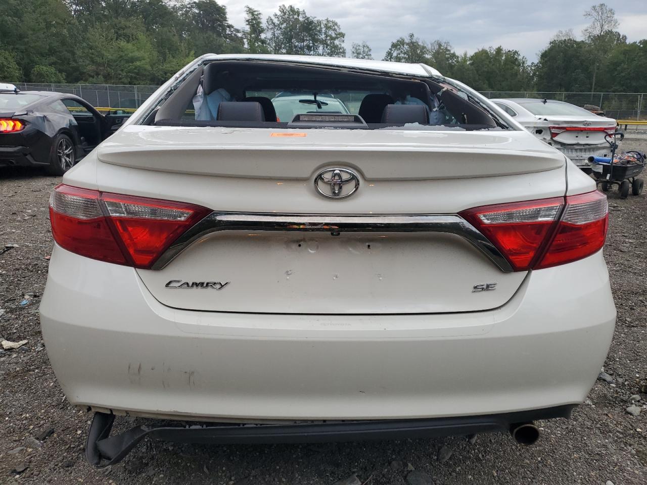 2015 Toyota Camry Le VIN: 4T1BF1FK6FU065809 Lot: 84863725