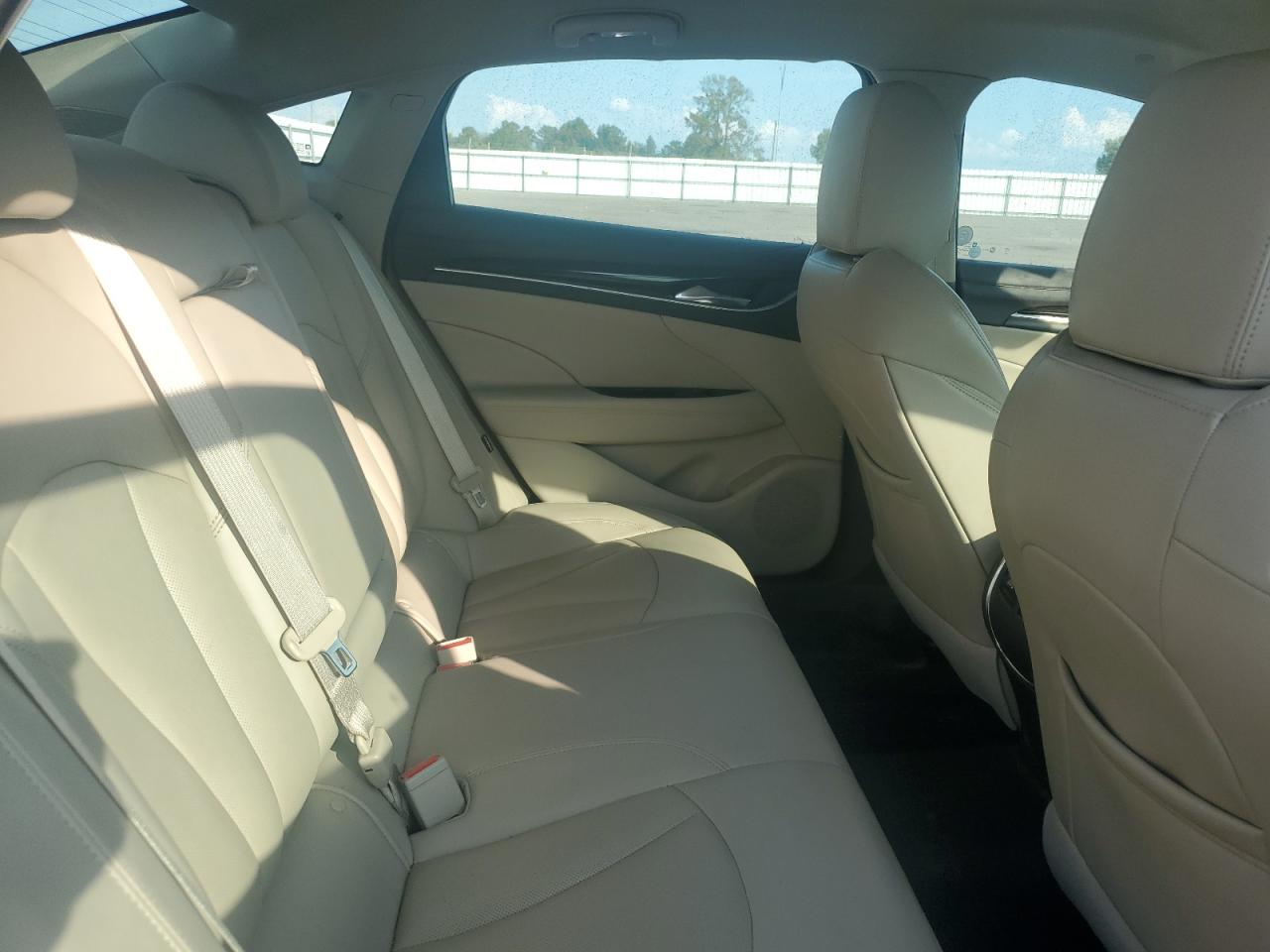 2017 Buick Lacrosse Essence VIN: 1G4ZP5SS3HU131809 Lot: 81803415