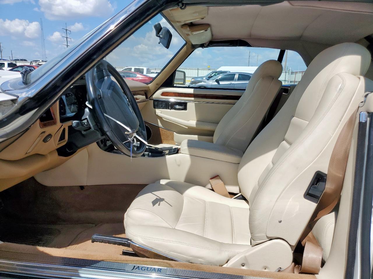 1995 Jaguar Xjs 2+2 VIN: SAJNX2743SC197920 Lot: 81832075