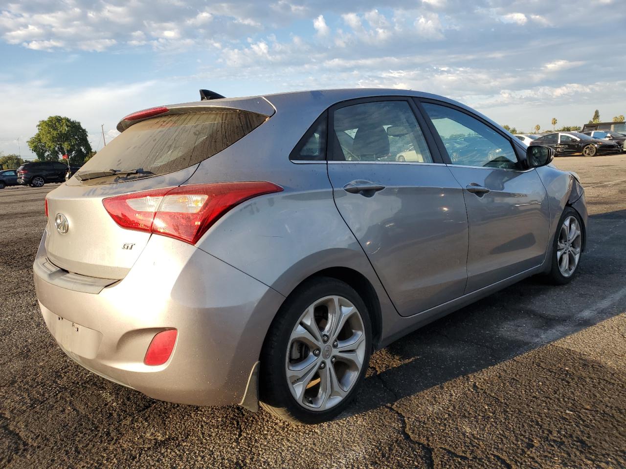 2013 Hyundai Elantra Gt VIN: KMHD35LE7DU105318 Lot: 81132825