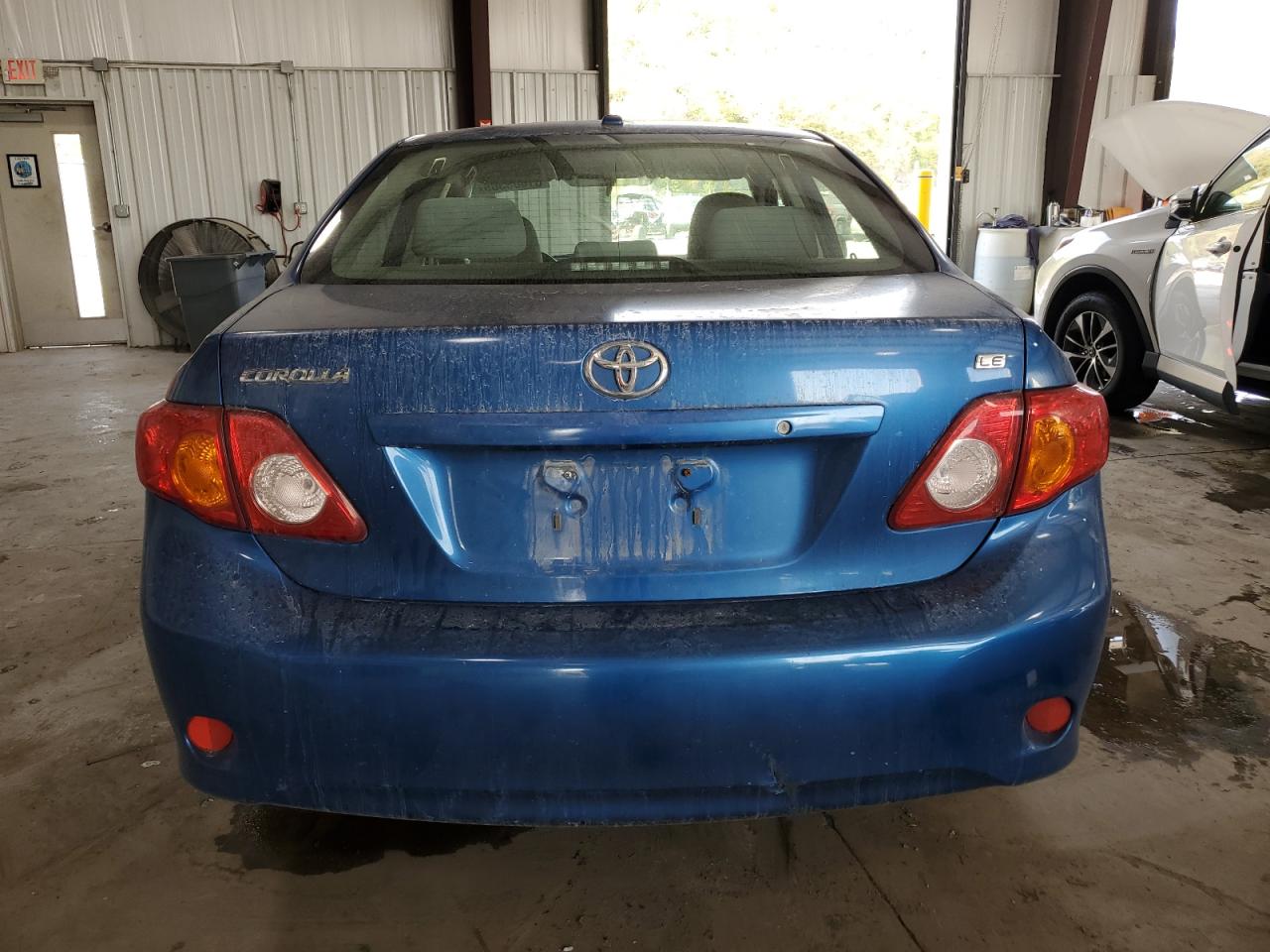 2009 Toyota Corolla Base VIN: JTDBL40EX99028061 Lot: 81408365