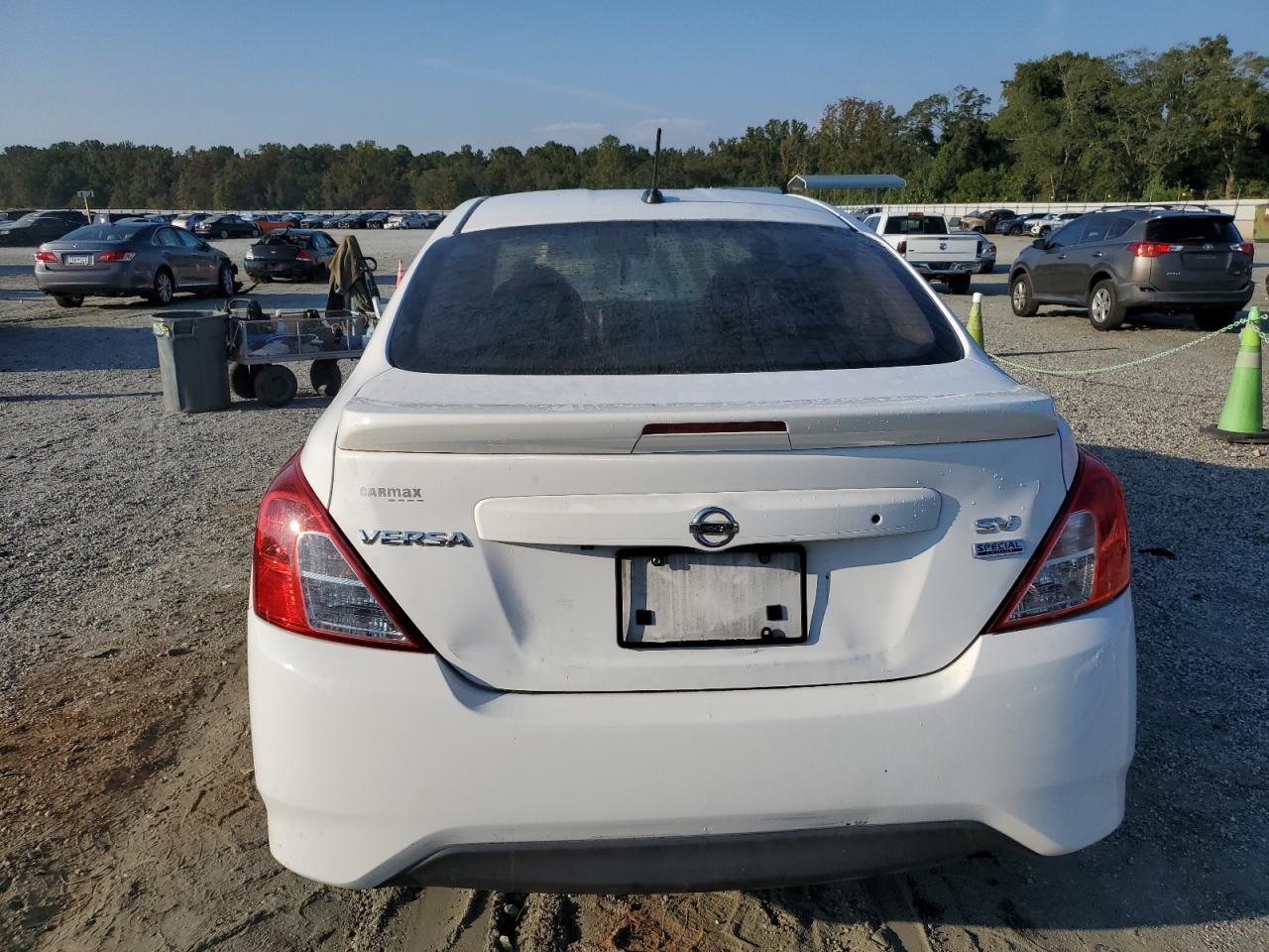 2017 Nissan Versa S VIN: 3N1CN7AP6HL907839 Lot: 81303885