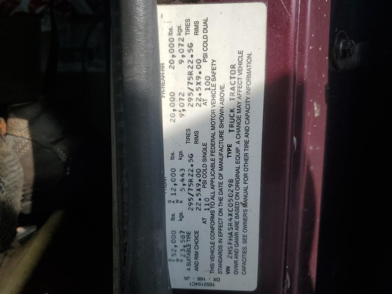 1999 International 9400 Semi Truck VIN: 2HSFHASR4XC050298 Lot: 81392315