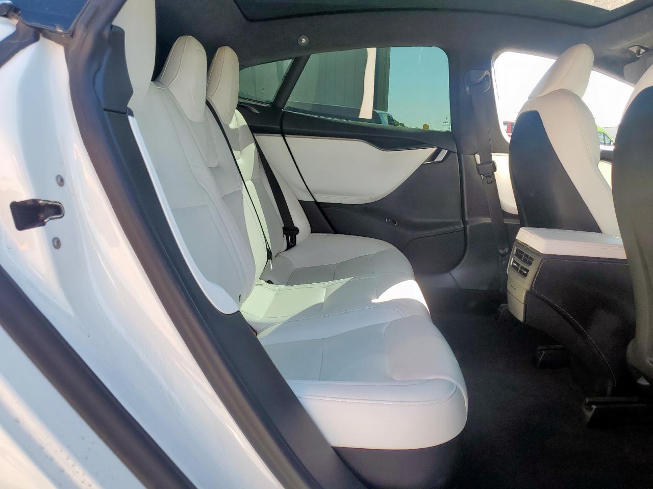 2020 Tesla Model S VIN: 5YJSA1E26LF414055 Lot: 82054145