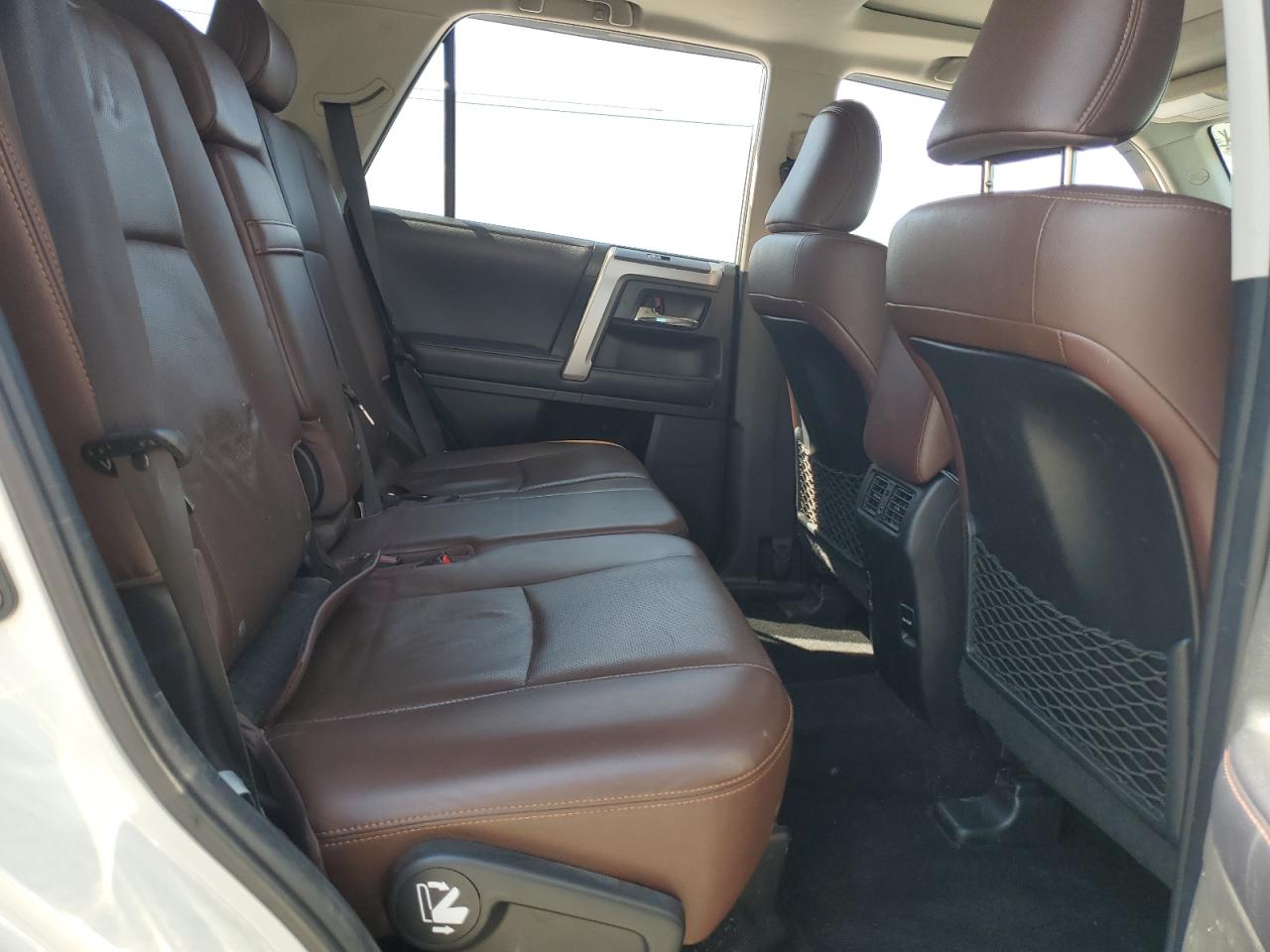 2018 Toyota 4Runner Sr5/Sr5 Premium VIN: JTEBU5JRXJ5570434 Lot: 80380275