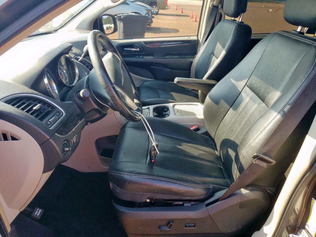 2016 Chrysler Town & Country Touring L VIN: 2C4RC1CG8GR128015 Lot: 80335765