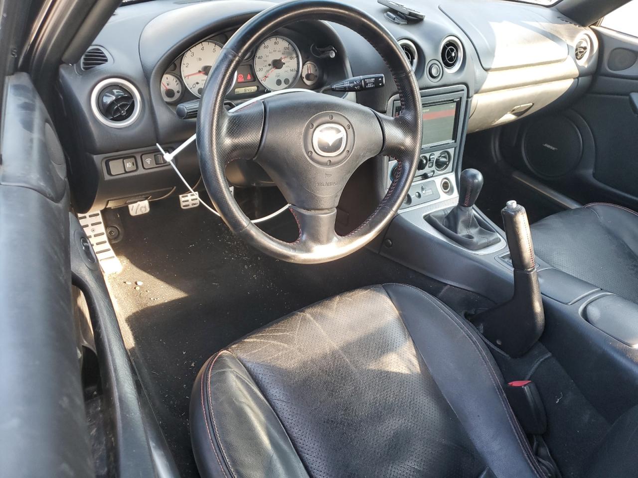 2004 Mazda Mx-5 Miata Base VIN: JM1NB353440400749 Lot: 81113615