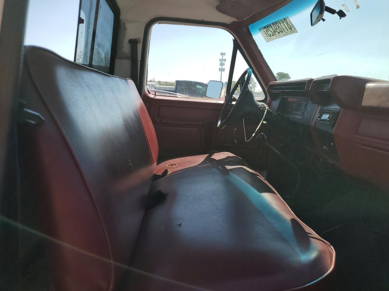 1983 Ford F150 VIN: 2FTDF15Y9DCA66484 Lot: 81189425