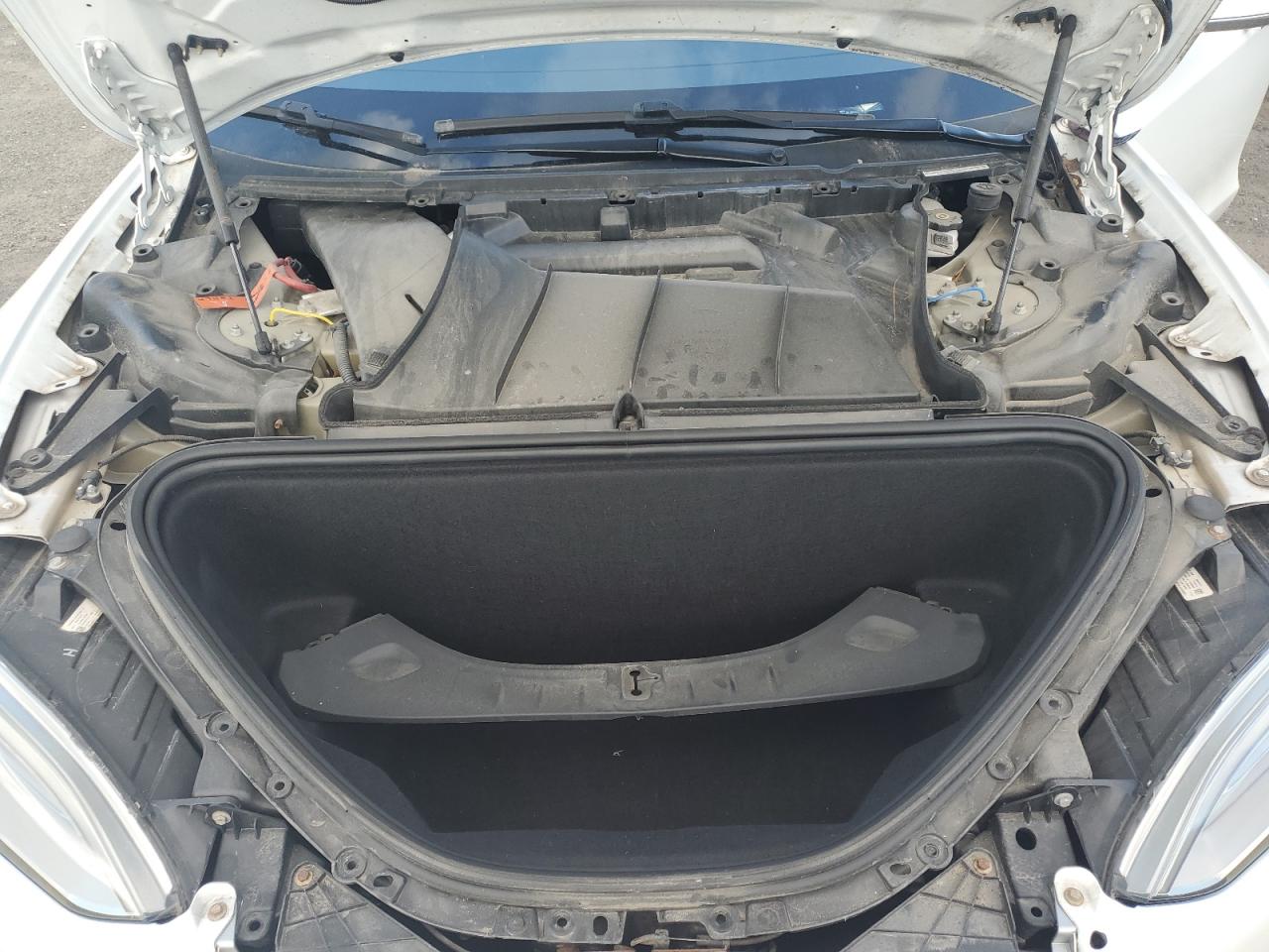 2020 Tesla Model S VIN: 5YJSA1E23LF385257 Lot: 84455735