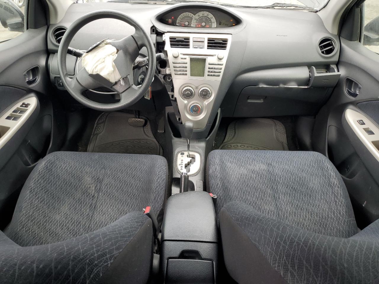 2007 Toyota Yaris VIN: JTDBT923471172032 Lot: 81963255