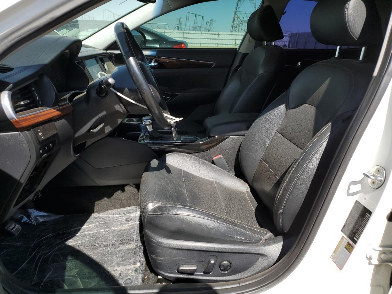 2017 Kia Cadenza Premium VIN: KNALB4J18H5044846 Lot: 83874995