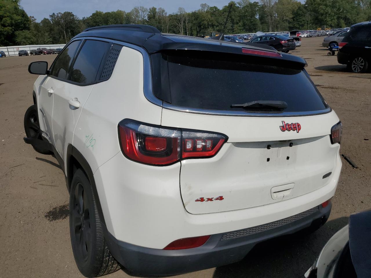 2018 Jeep Compass Latitude VIN: 3C4NJDBBXJT281186 Lot: 81391045